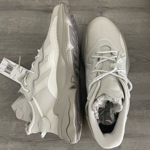 SOLD New Adidas Ozweego Men: 6 1/2 , Women: 8 1/2